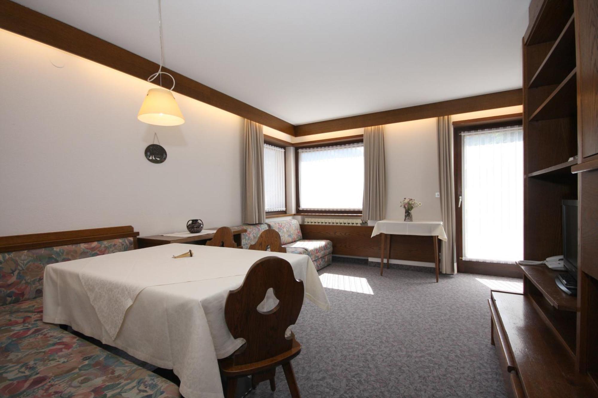 كولفوسكو Apartments Residence Alta Badia الغرفة الصورة